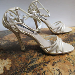 NEW MICHAEL ANTONIO Cream High Heel Pumps Straps